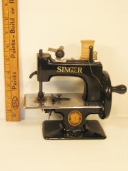 Toy Sewing Machine